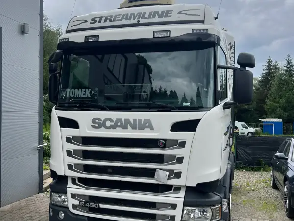 Biała Scania Streamline przed serwisem regeneracji DPF w Tymbarku